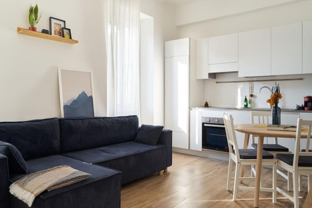 La Maison Blue, Between Portello-fiera-mico-citylife